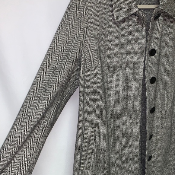 Gray Patterned Women's Trench Coat - Picture 4 of 12